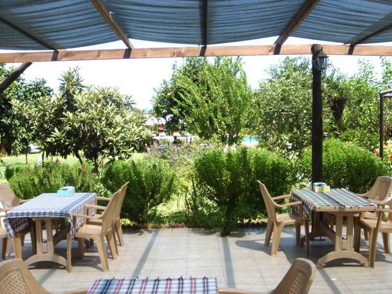 Lapida Garden Hotel Lapithos  Eksteriør bilde