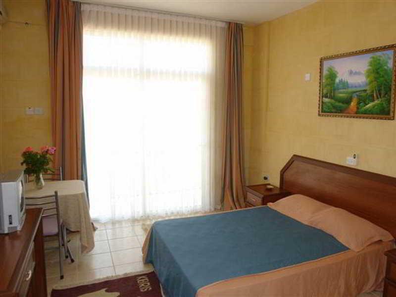 Lapida Garden Hotel Lapithos  Eksteriør bilde